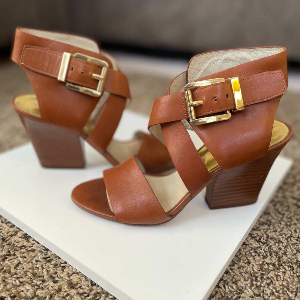 Michael Kors Luggage Tan Leather Adriana Wedge Sandal - size 6M